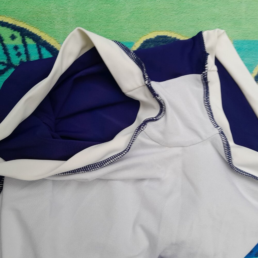 Retro Swimsuit - Picture 5 of 6